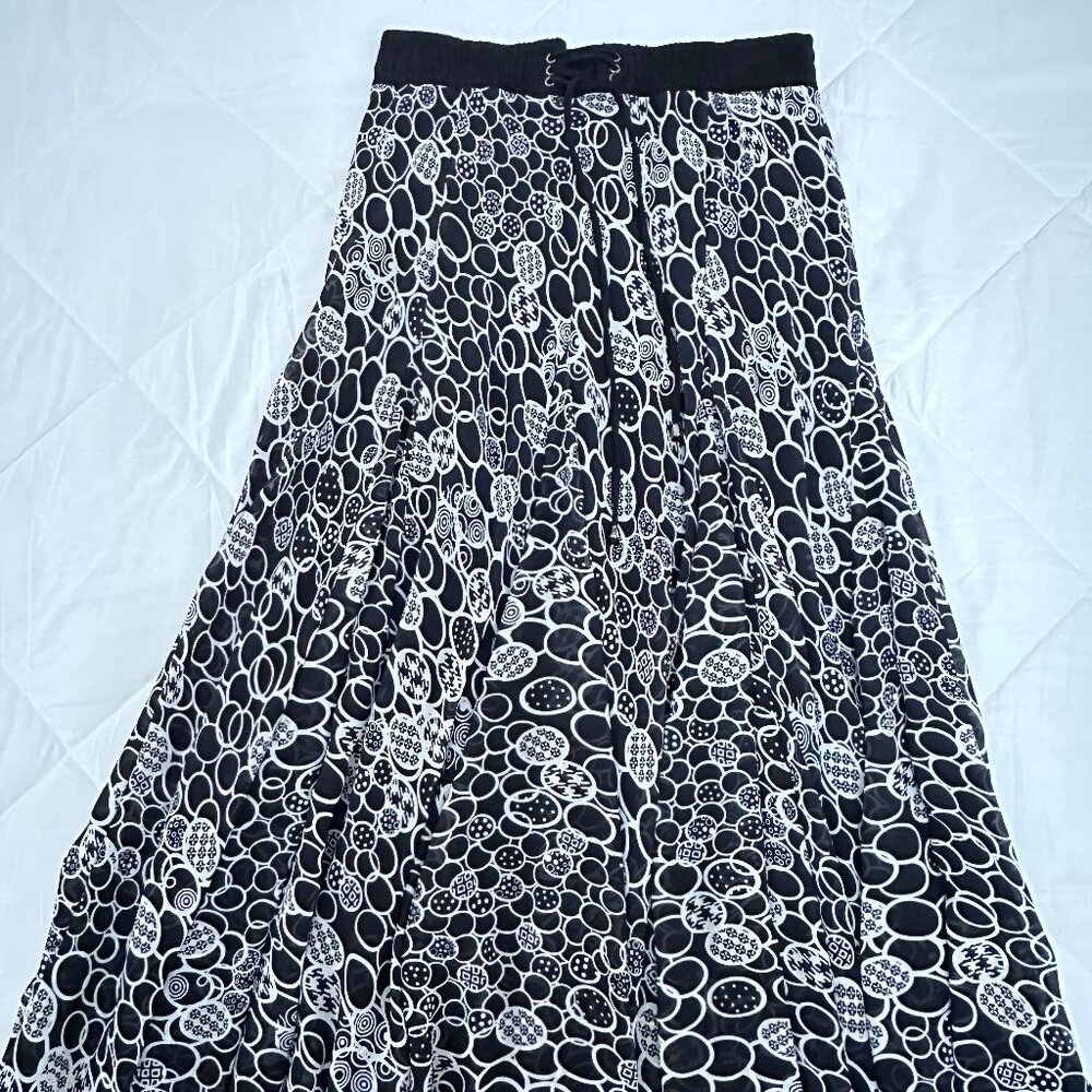 Lapis Black and White Midi Skirt